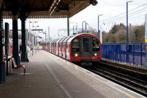 ealing broadway london tube